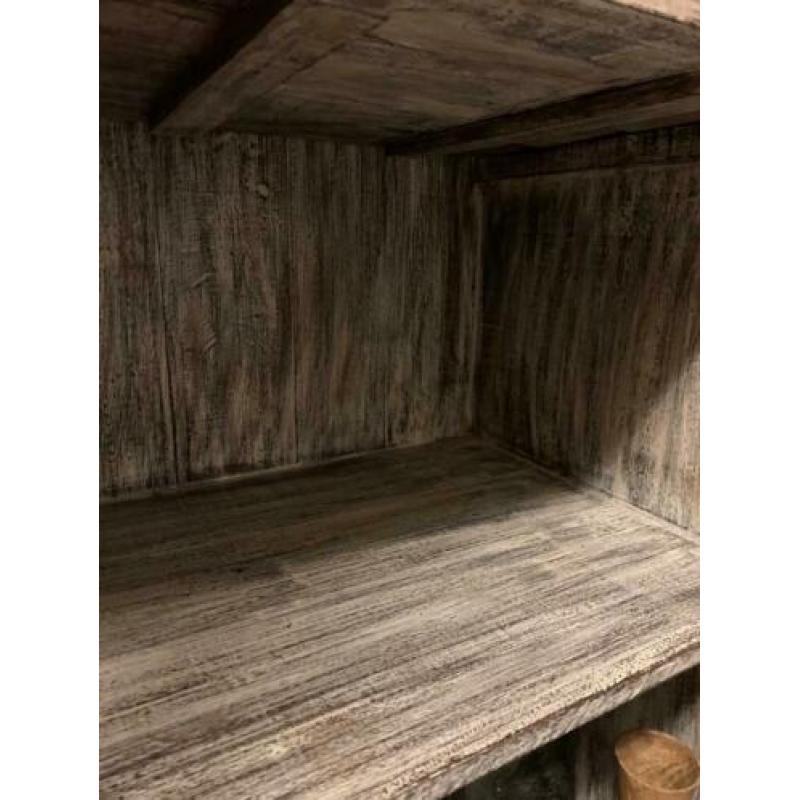 Massief houten Indiase vintage kast