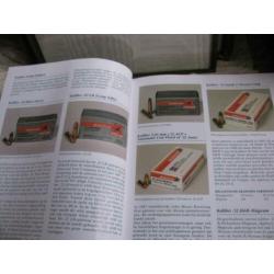 ZGAN boek - Pistolen en revolvers encyclopedie