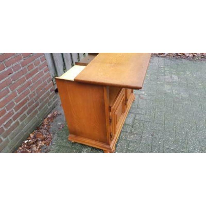 tv kast