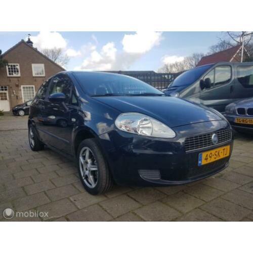 Fiat Punto 1.2 Classic Lusso/apk en beurtje bij aflevering
