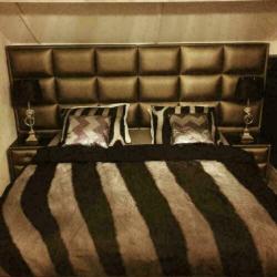 Luxe Boxspring Compleet nachtkastjes matras topping bed