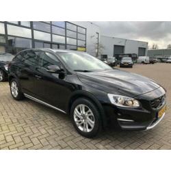 Volvo V60 Cross Country 2.0 D4 190 pk Automaat 8 Momentum Na