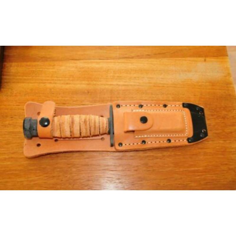 set met 3 x survival messen + 2 x leren holsters