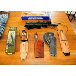 set met 3 x survival messen + 2 x leren holsters