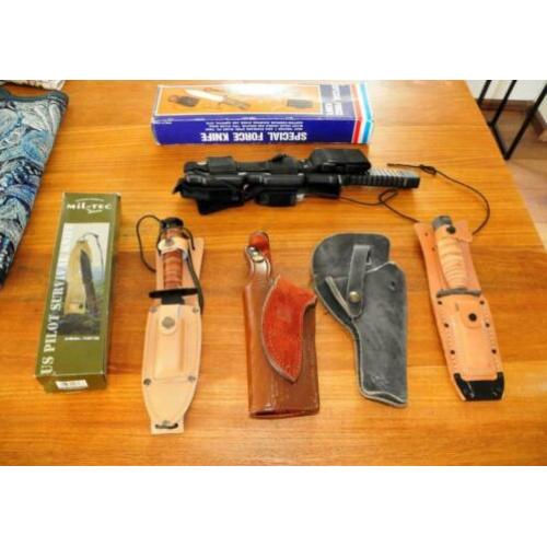 set met 3 x survival messen + 2 x leren holsters