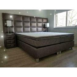 Luxe Boxspring Compleet nachtkastjes matras topping bed