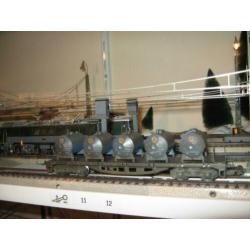 MARKLIN 800 4516 platte bakwagen met 5 containers