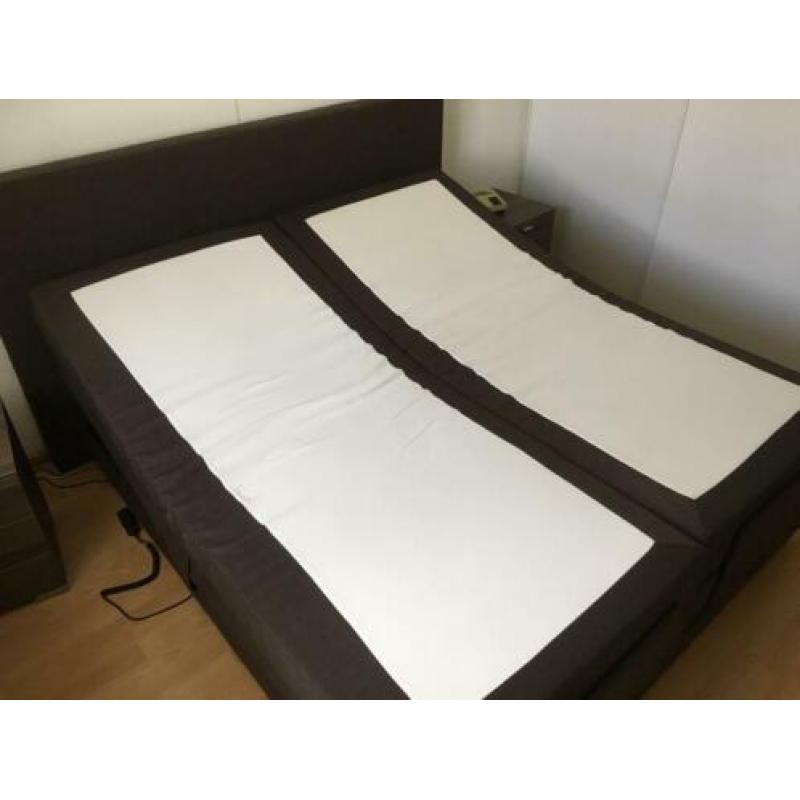 Boxspring 180 x 200 + 2 nachtkastjes
