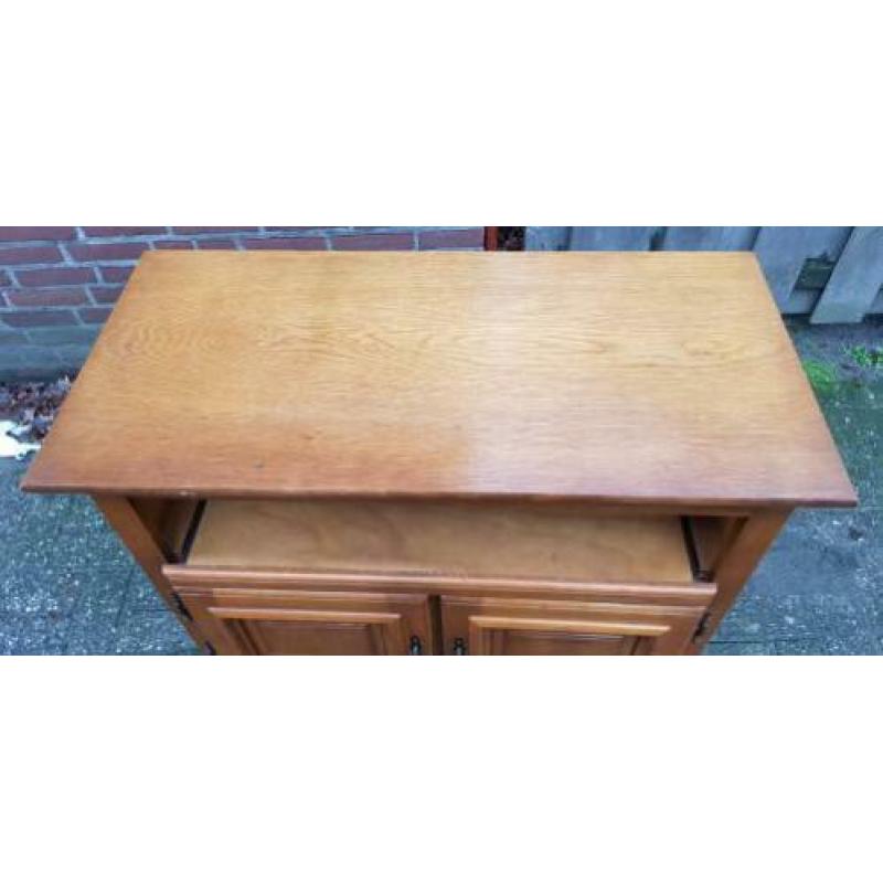 tv kast