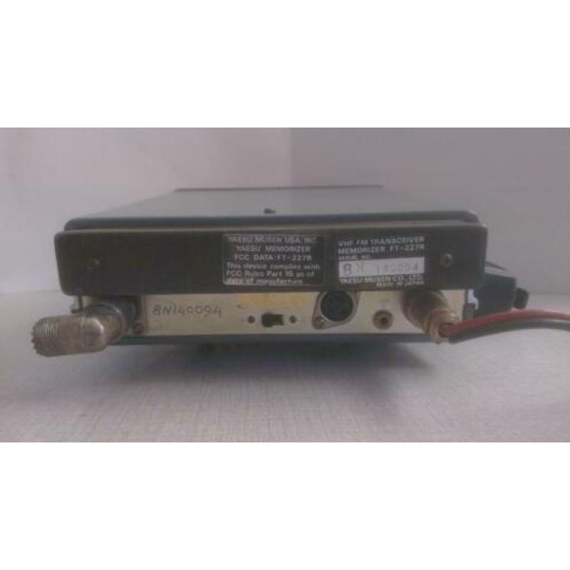 Yaesu FT - 227R Memorizer Mobile VHF FM Transceiver Vintage