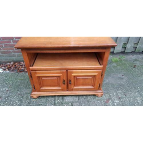 tv kast