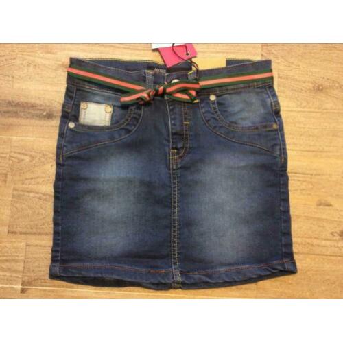 Nieuw spijkerrokje jogg jeans DDD lente meisje merk 152