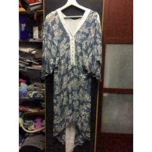 Modern zomer jurk, maat: m