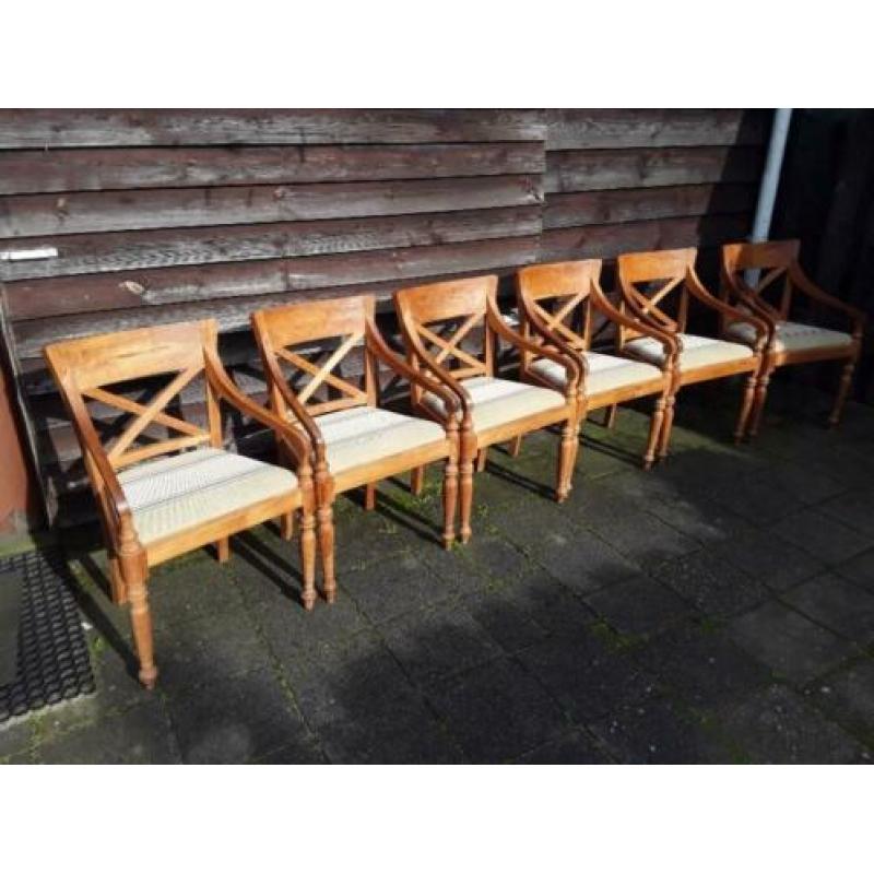 6 teakhouten stoelen met armleuning