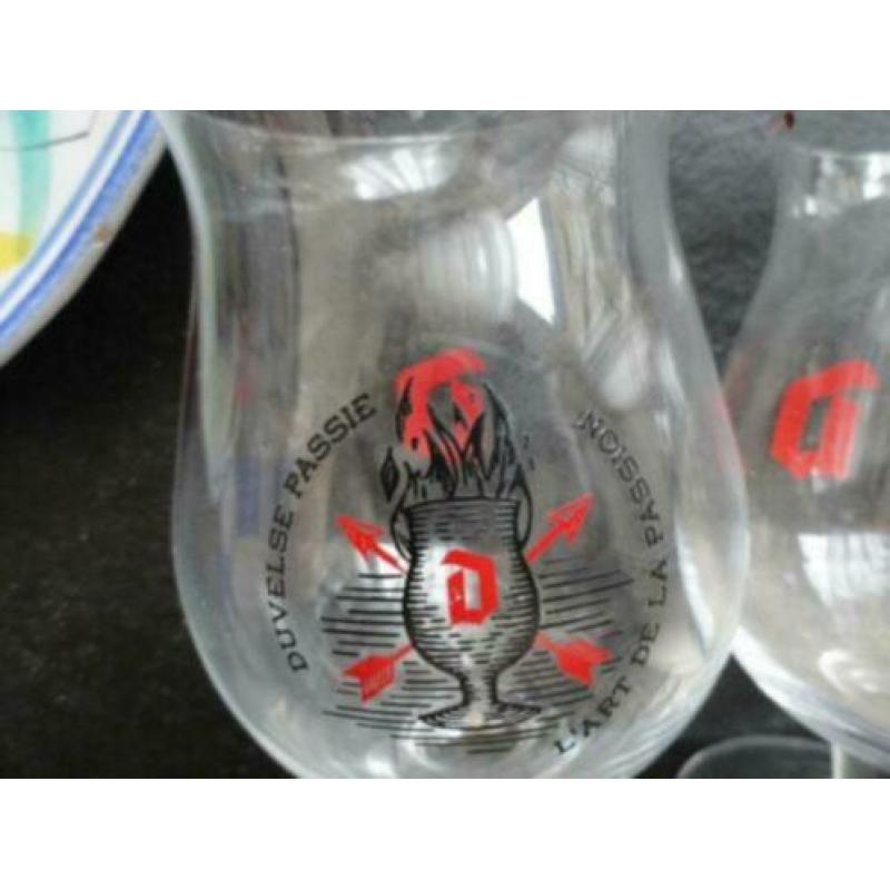 6 verschillende DUVEL GLAZEN wo DAAN