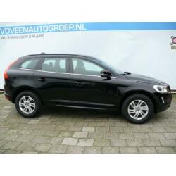 Volvo XC60 2.0 D3 FWD Momentum Afneembare Trekhaak, Navi, Cr