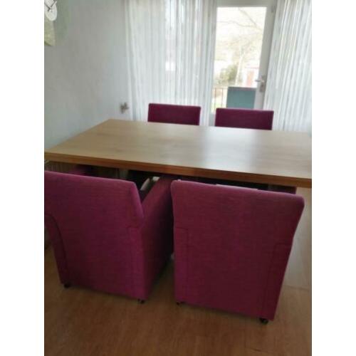 Eettafel (180 x 100) plus 4 eetkamerstoelen
