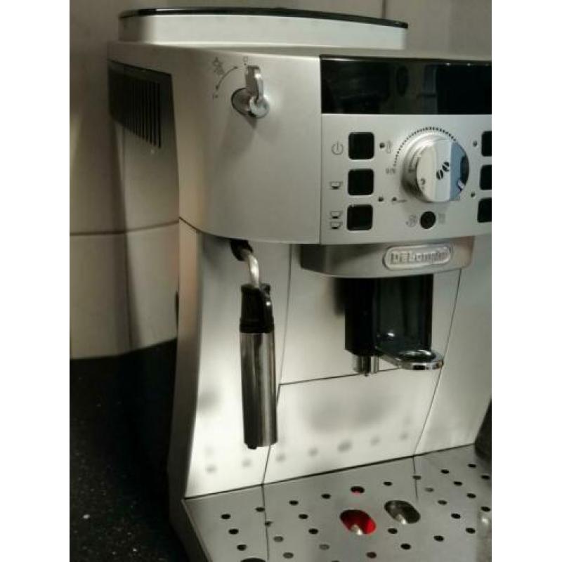 DeLonghi magnifica S