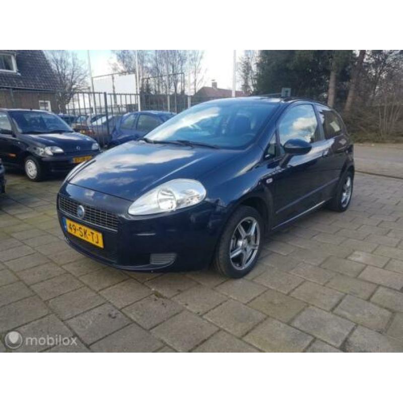 Fiat Punto 1.2 Classic Lusso/apk en beurtje bij aflevering