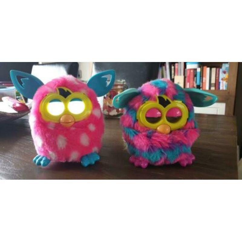 Furby 2x z.g.a.n.