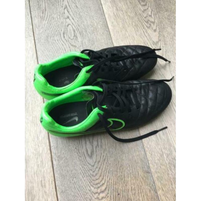 Nike voetbalschoenen maat 40.5