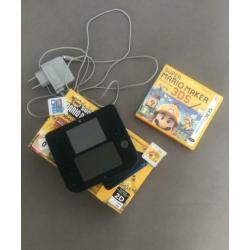 Nintendo 2DS blauw zwart met stekker èn 2 spellen. In doos.