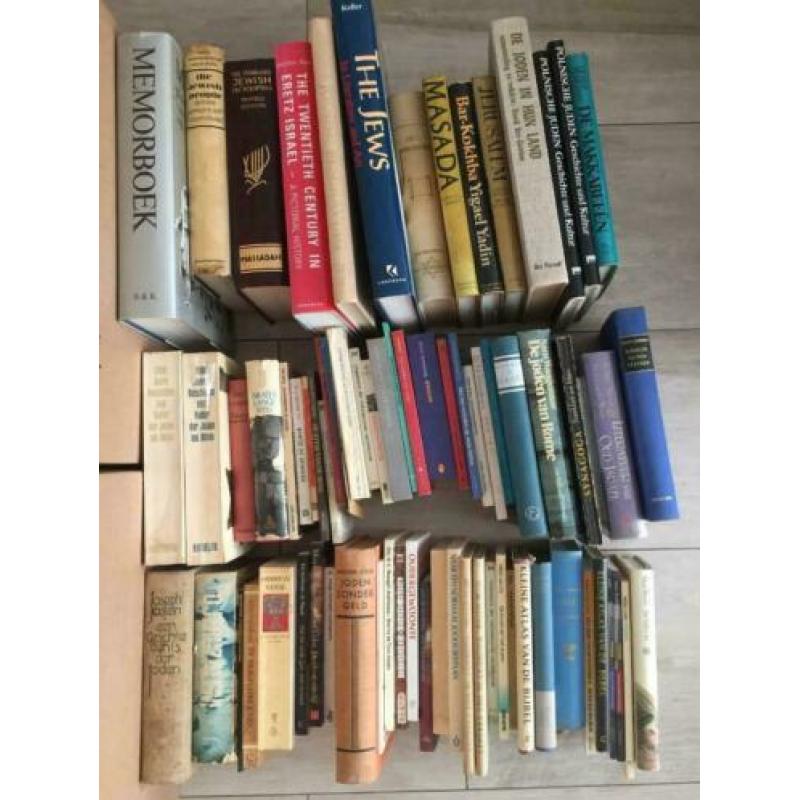 159 boeken Jodendom literatuur Holocaust WO II 25 euro samen