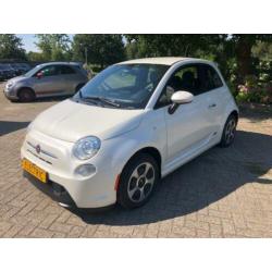 Fiat 500 e - Pearl White met Steam interieur