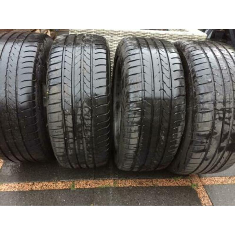 Zomerbanden en velgen 245/45/17