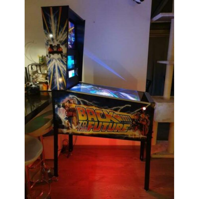 Digitale flipperkast, ultimate edition met force feedback!