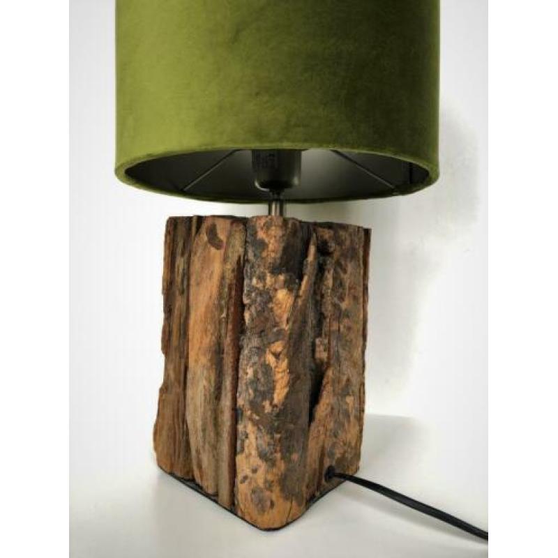 Tafellamp van massief hout