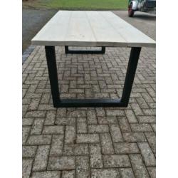 NIEUW houten industriële eettafel