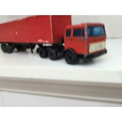Gescha Mercedes LP 608 twingestuurd met oplegger