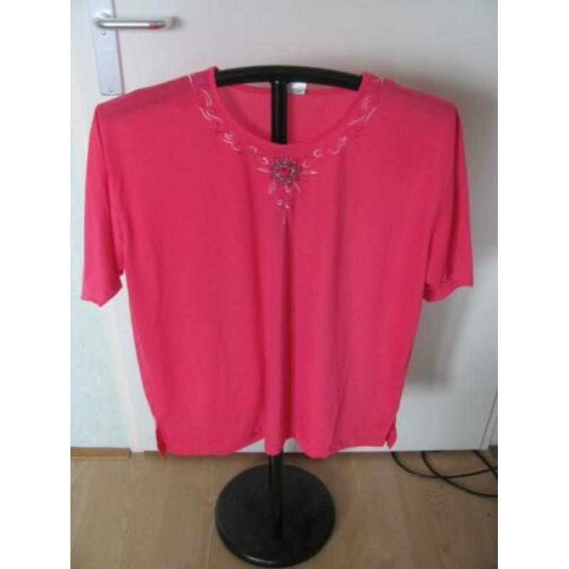 Prachtige roze shirt van Pomesa met korte mouwen maat XXL..