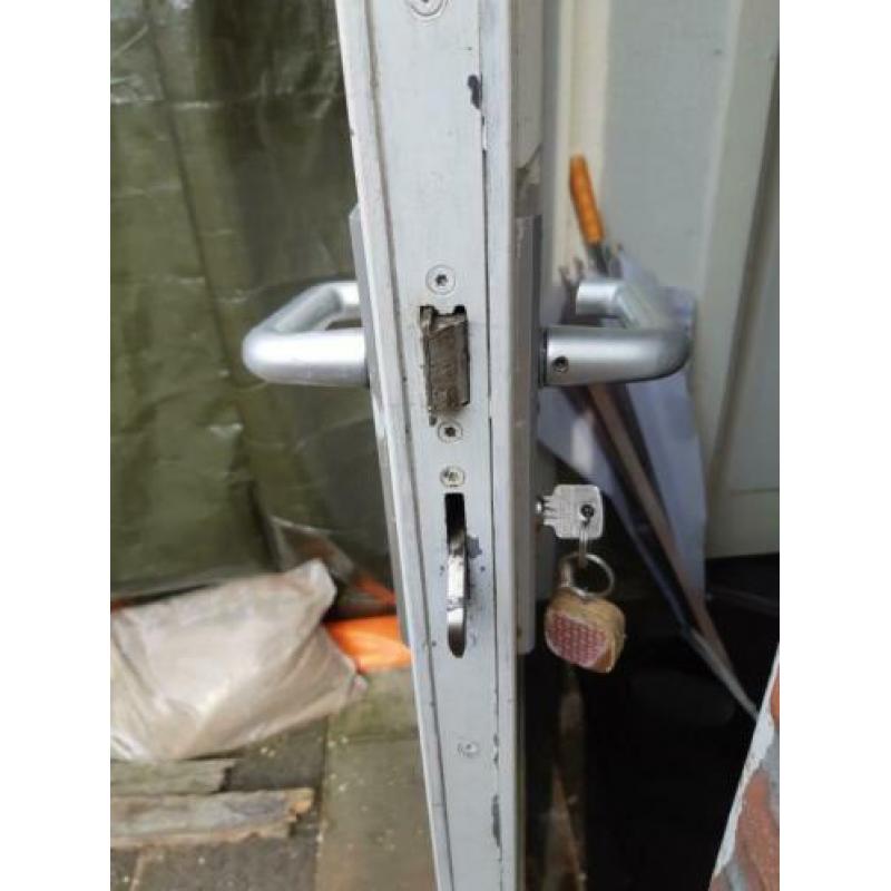Buitendeur 2110 x 921 mm
