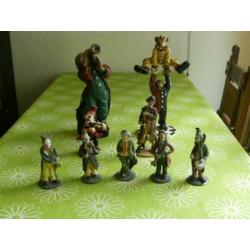 Leuke clown met viool ( ca 15 cm groot)