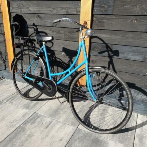 Oma / moeder / dames / stations fiets