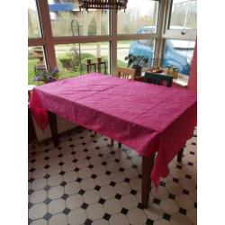 Tafelkleed cerise, 235 x 115 cm