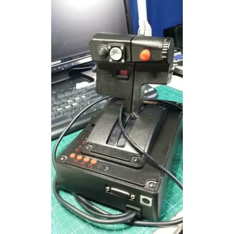 Suncom FSF throttle voor flight simulators