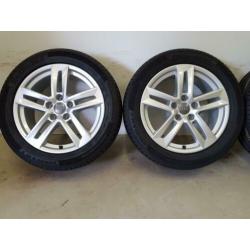 Nieuwe 17 inch audi A4 B9 velgen 225 50 17 continental zomer