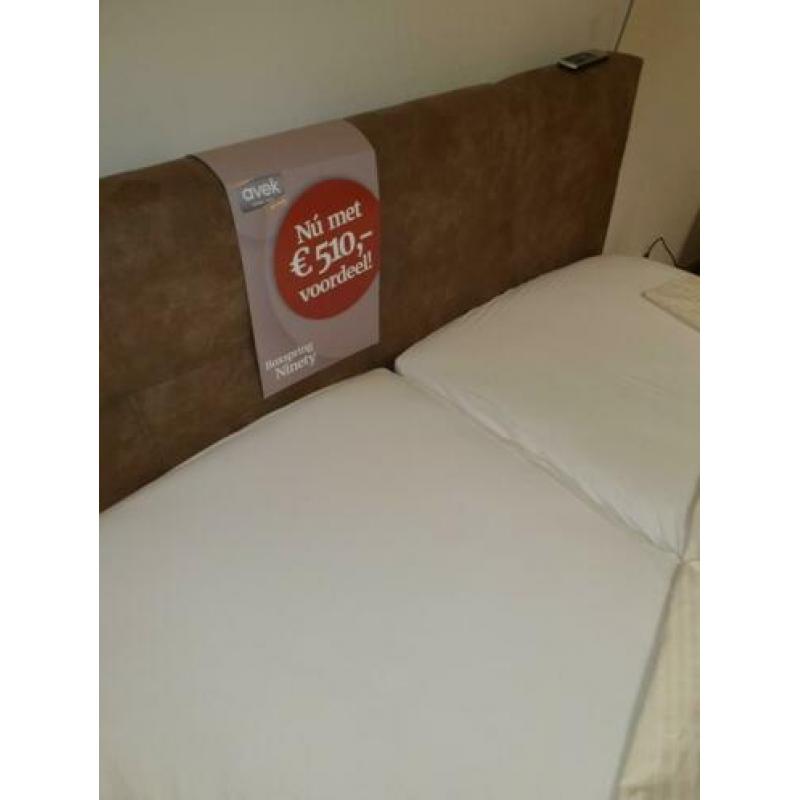 Avek ninety boxsprinset volledig nieuw