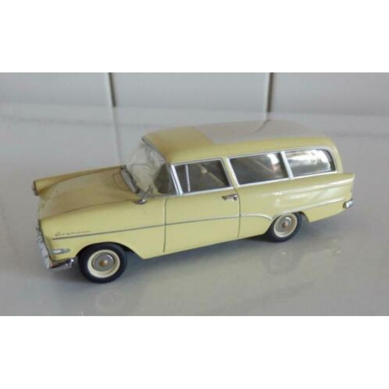 Opel Rekord A Station - Minichamps 1:43