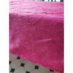 Tafelkleed cerise, 235 x 115 cm