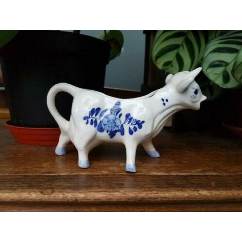 Delfts Blauw Melkkannetje in de vorm van een koe