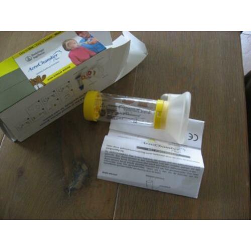 nieuw in doos: AeroChamber Plus met kindermasker, inhaler