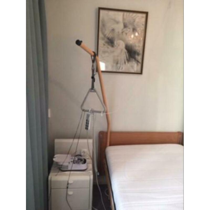 Ziekenhuis bed verstelbaar