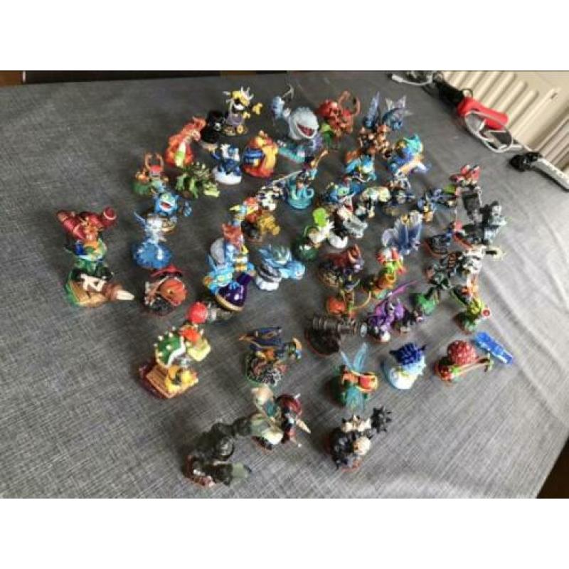55 Prachtige skylander poppetjes