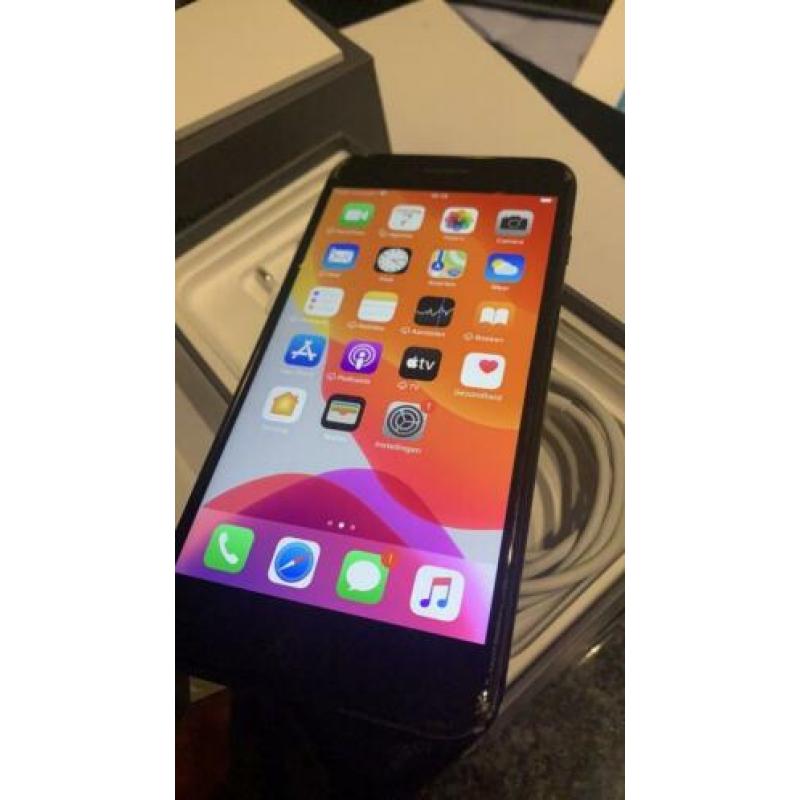 Apple iPhone 8 Plus 256GB met doosje en toebehoren