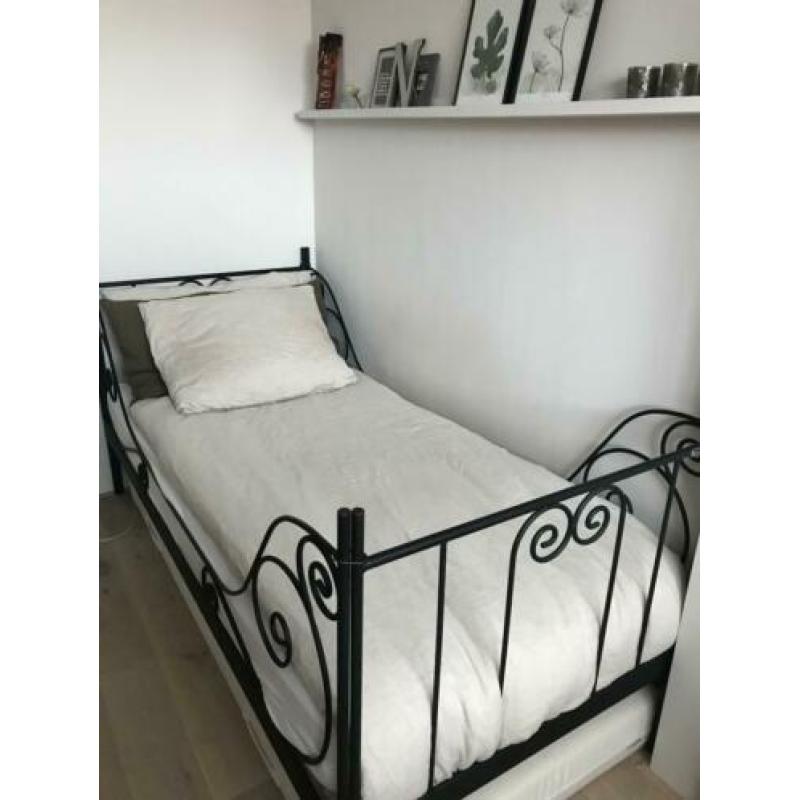 Gietijzeren bed LINEA FERREA