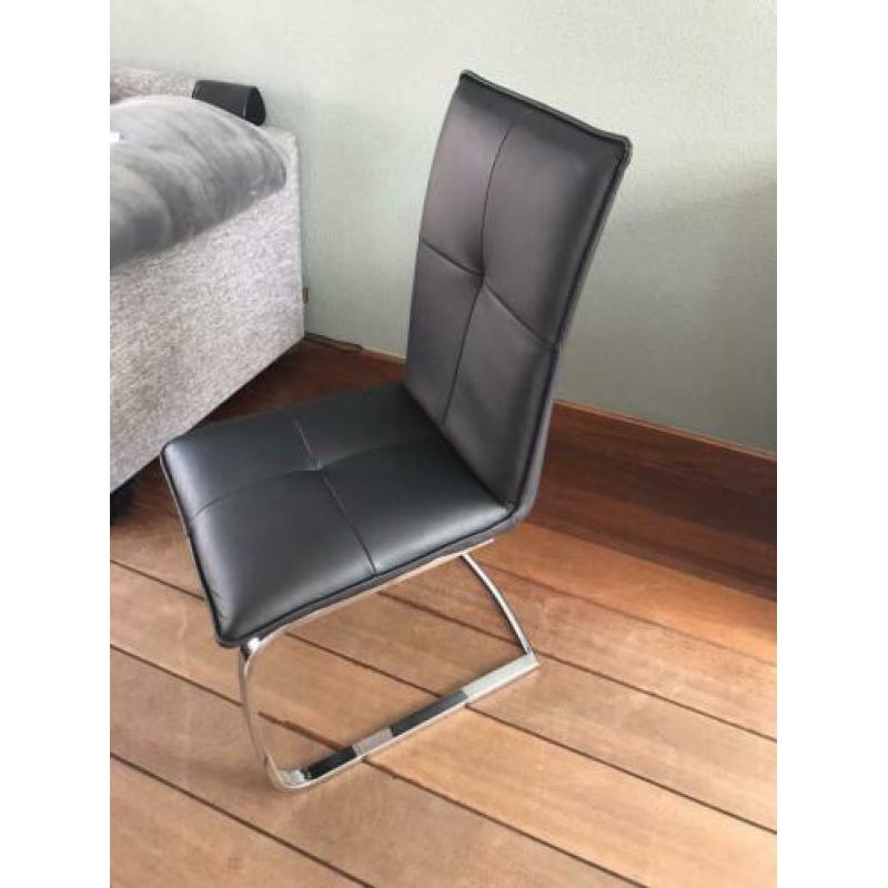 stoel eettafel eetkamertafelstoel zwart rvs zwevend greep